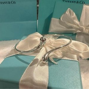 Tiffany & Co Elsa Peretti Teardrop Open Bangle Bracelet